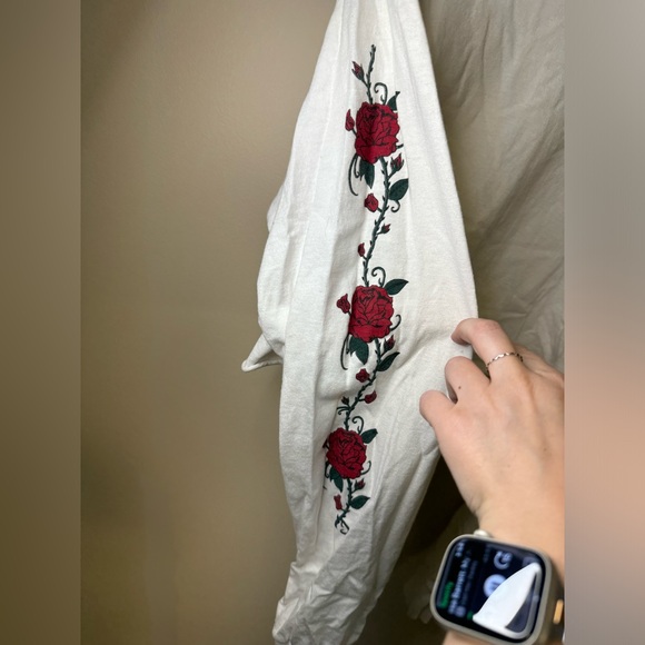 Danielle Guizio Roses Long Sleeve - Picture 5 of 6